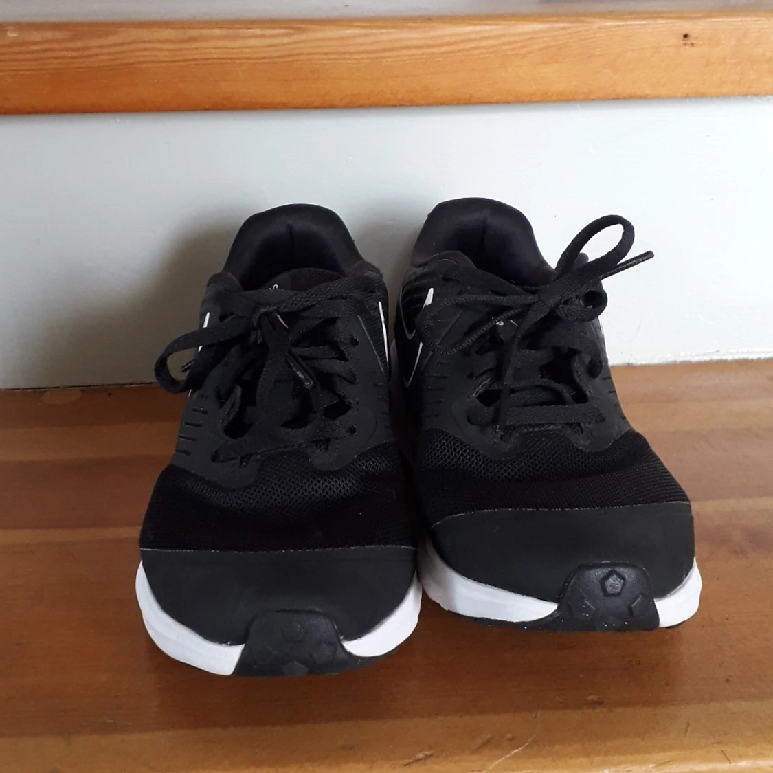 Svarta Nike skor  - 90