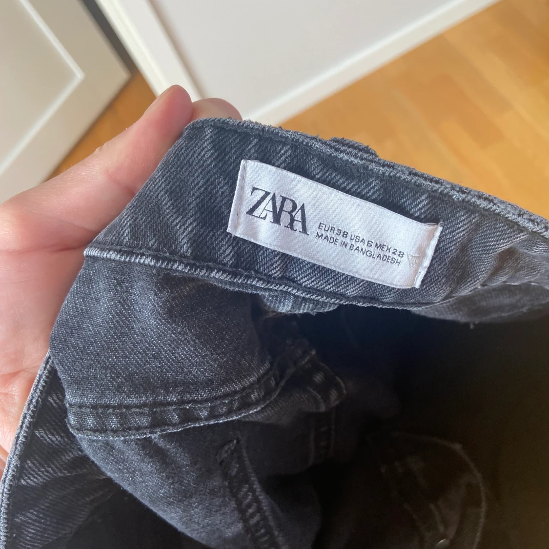Gråa midrise Zara jeans - 91