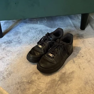 Nike skor - Nike skor i storlek 37, är i fint skick.