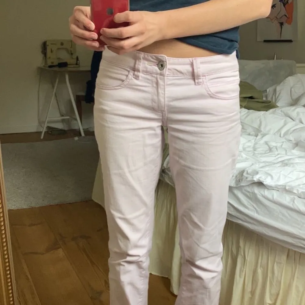 Intressekoll på mina rosa jeans från esprit😍. Jeans & Byxor.