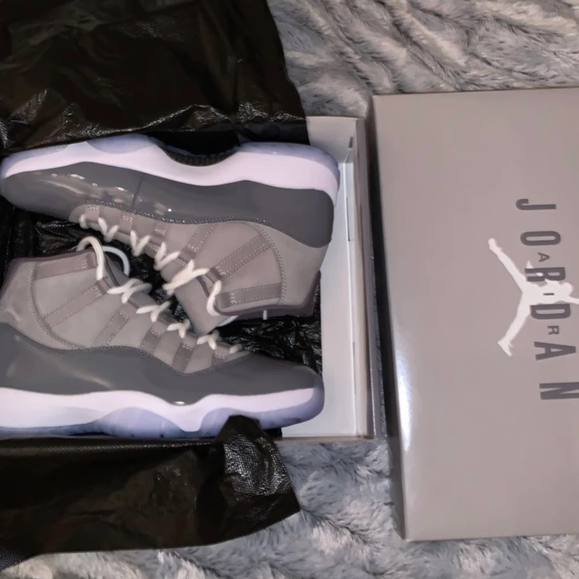 Jordan 11 Cool grey