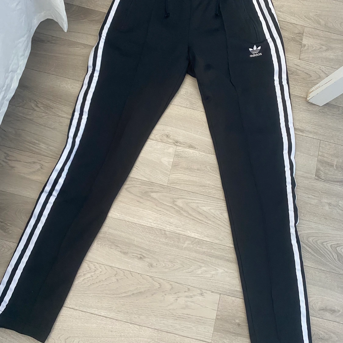 Äkta adidas byxor - 90