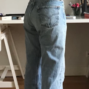 Levi’s jeans 501 - Säljer eftersom de är för stora, passar någon som har storlek 40 kanske
