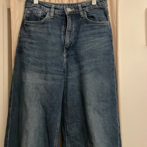 Jeans loose wide leg  - Inte mycket använda! Bra skick! 