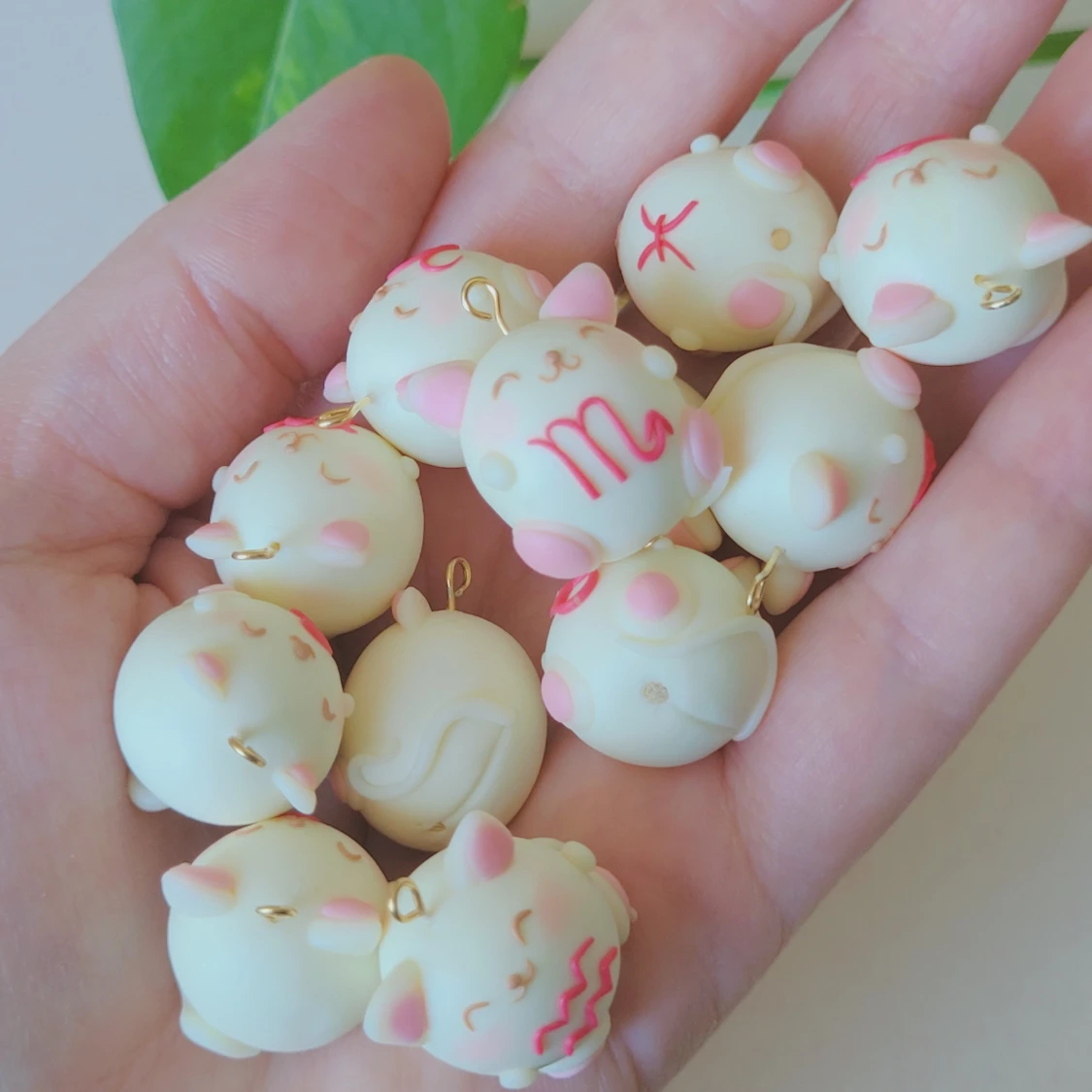 Handgjorda charms/nyckelringar - 90