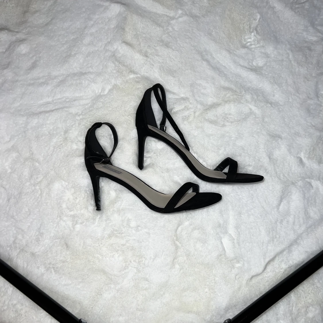 Svarta klackar i mocka - 91