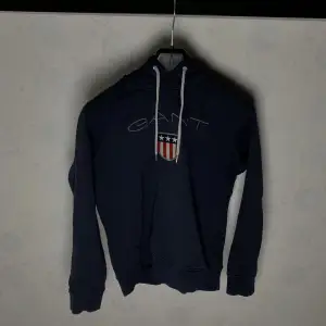 Välanvänd men fräsch Gant Hoodie Dammodell i storlek [S]. Nypris 1000kr ~