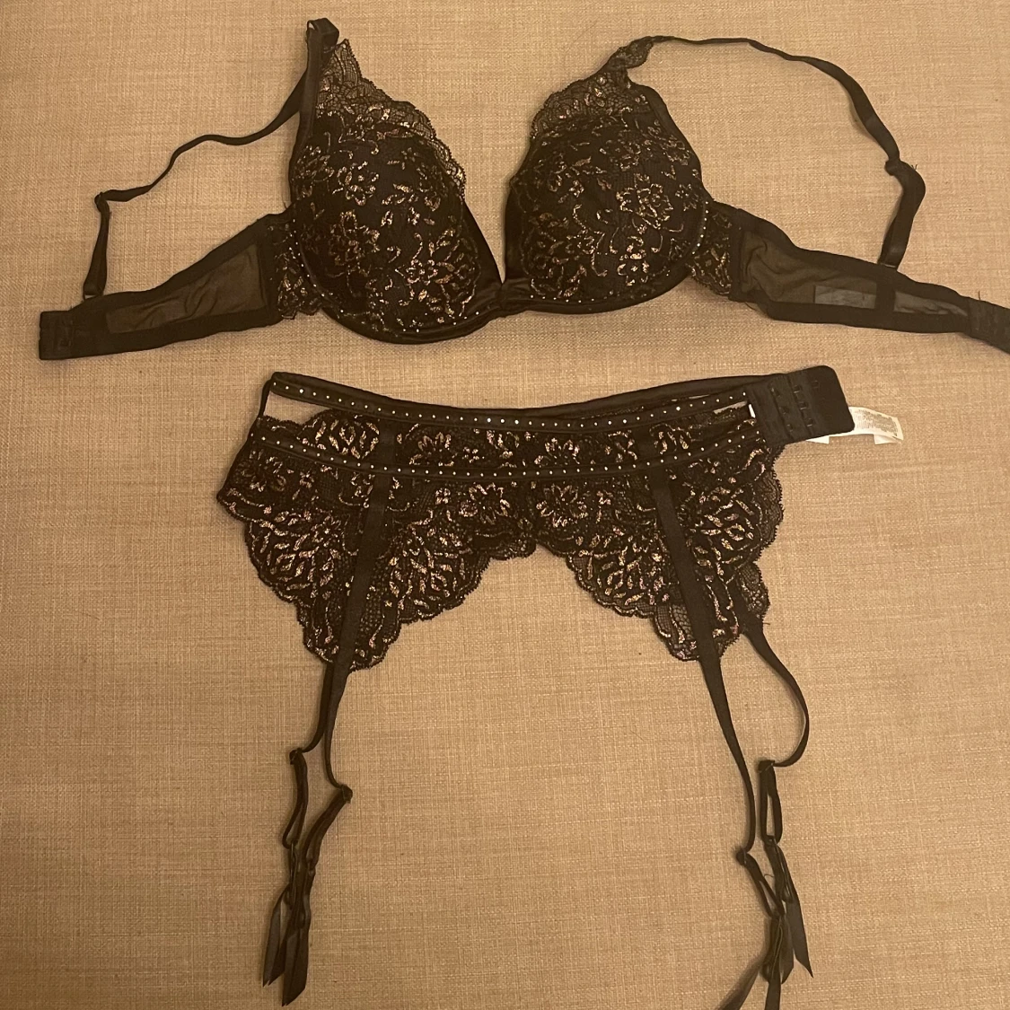 BH i svart & guld glitter 