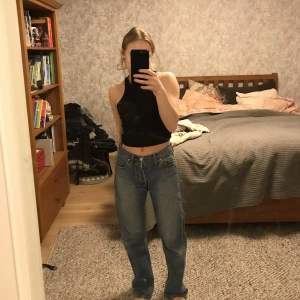 Levis lowwaist jeans  - Intressekonflikt på dessa as snygga Levis lowaist jeans.