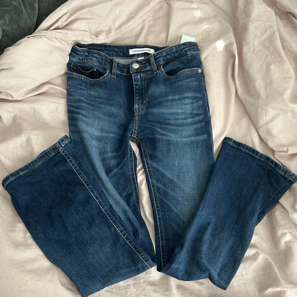 superfina jeans från calvin klein. Jeans & Byxor.
