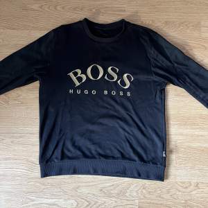 Säljer min Hugo boss tröja för 280 