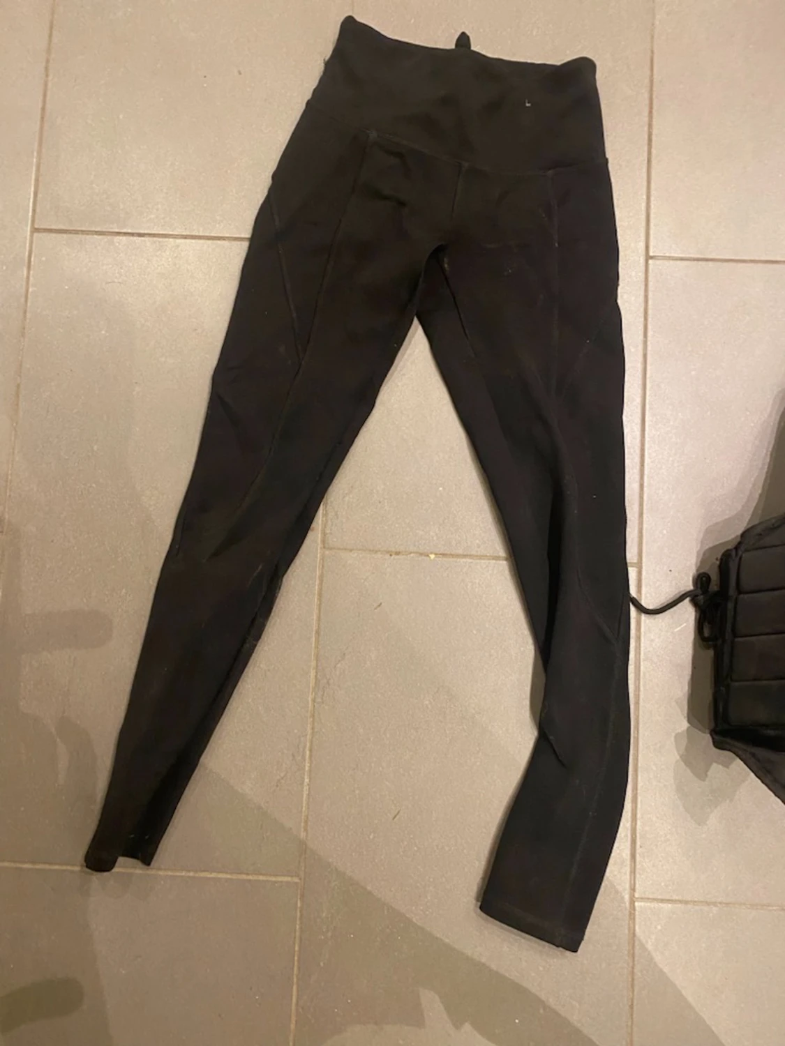 En hjälm , rid byxor & en väst - 90