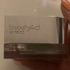 Puder - lös puder från kicks som endast är testad normal priset är 239kr 💕