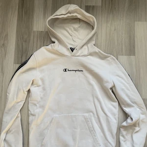 Champion hoodie - Skick 5/10 Saknas snören