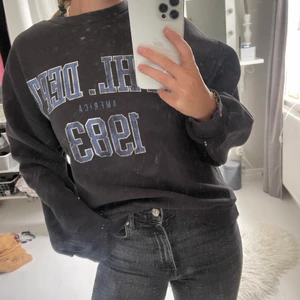 Gina tröja  - En väldigt fin och skön tröja som tyvärr inte kommer till användning😢