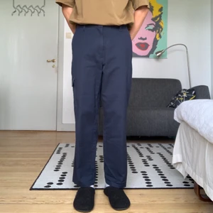 CintAs Cargo Pants. Strl 32 - Cargo Byxor från CintAs. Strl 32. Mörkblåa Carhartt producent.