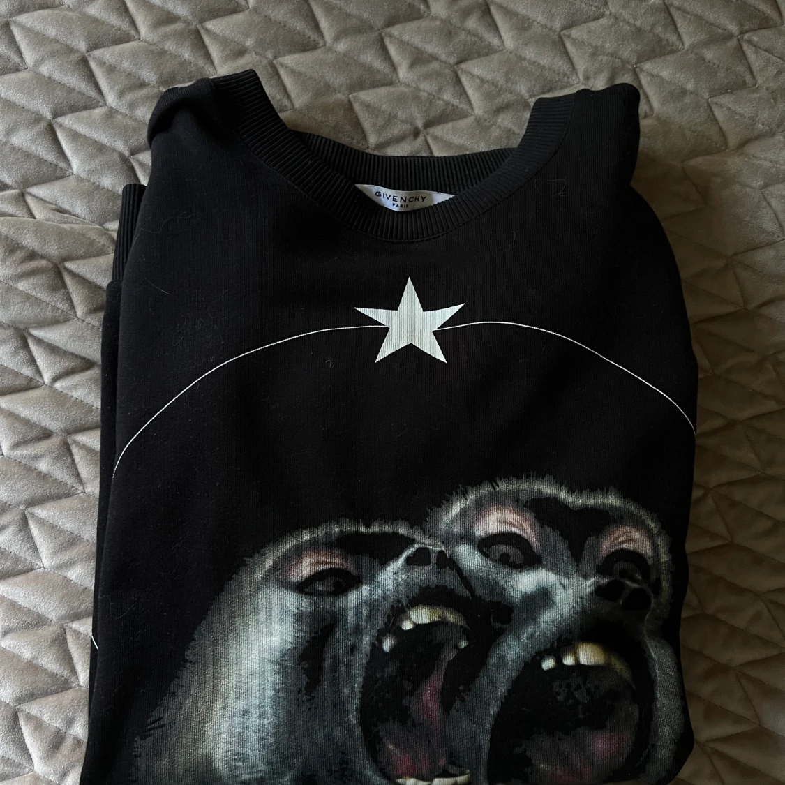 Givenchy Sweater  - 90