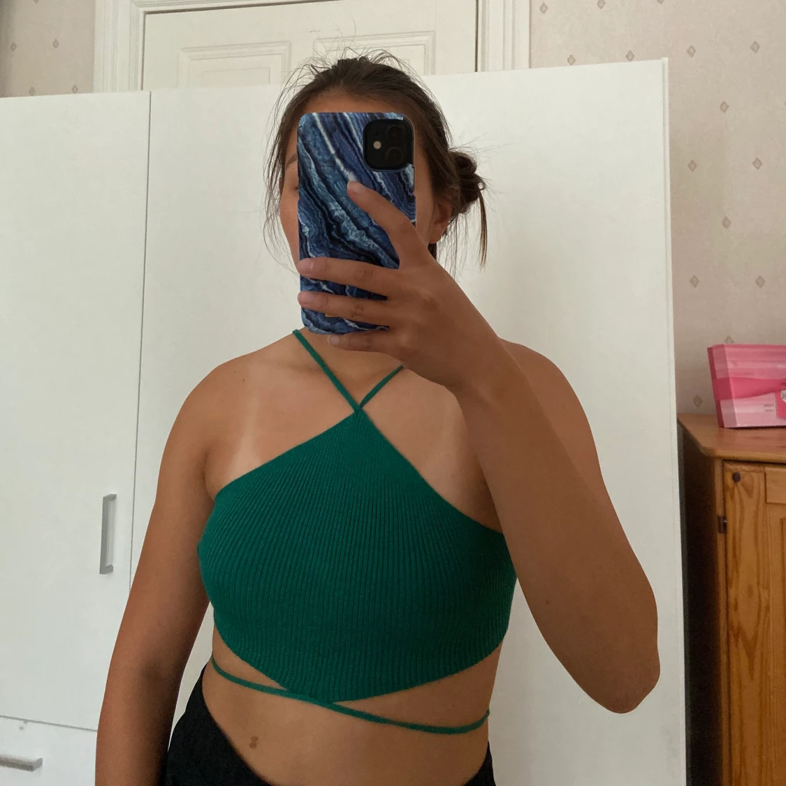 stickad topp med knytband - 90