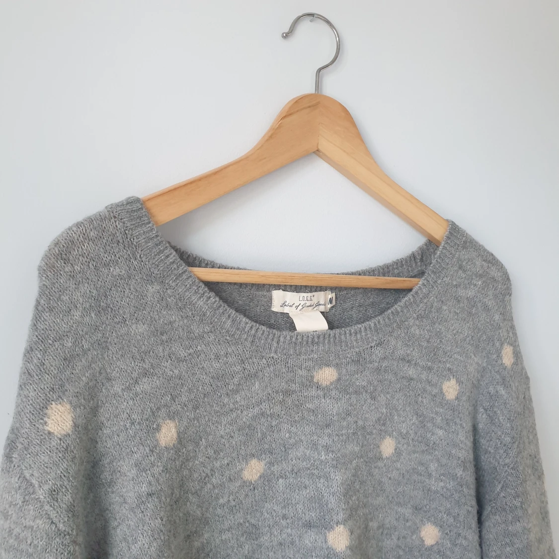 Grå stickad tröja - 91
