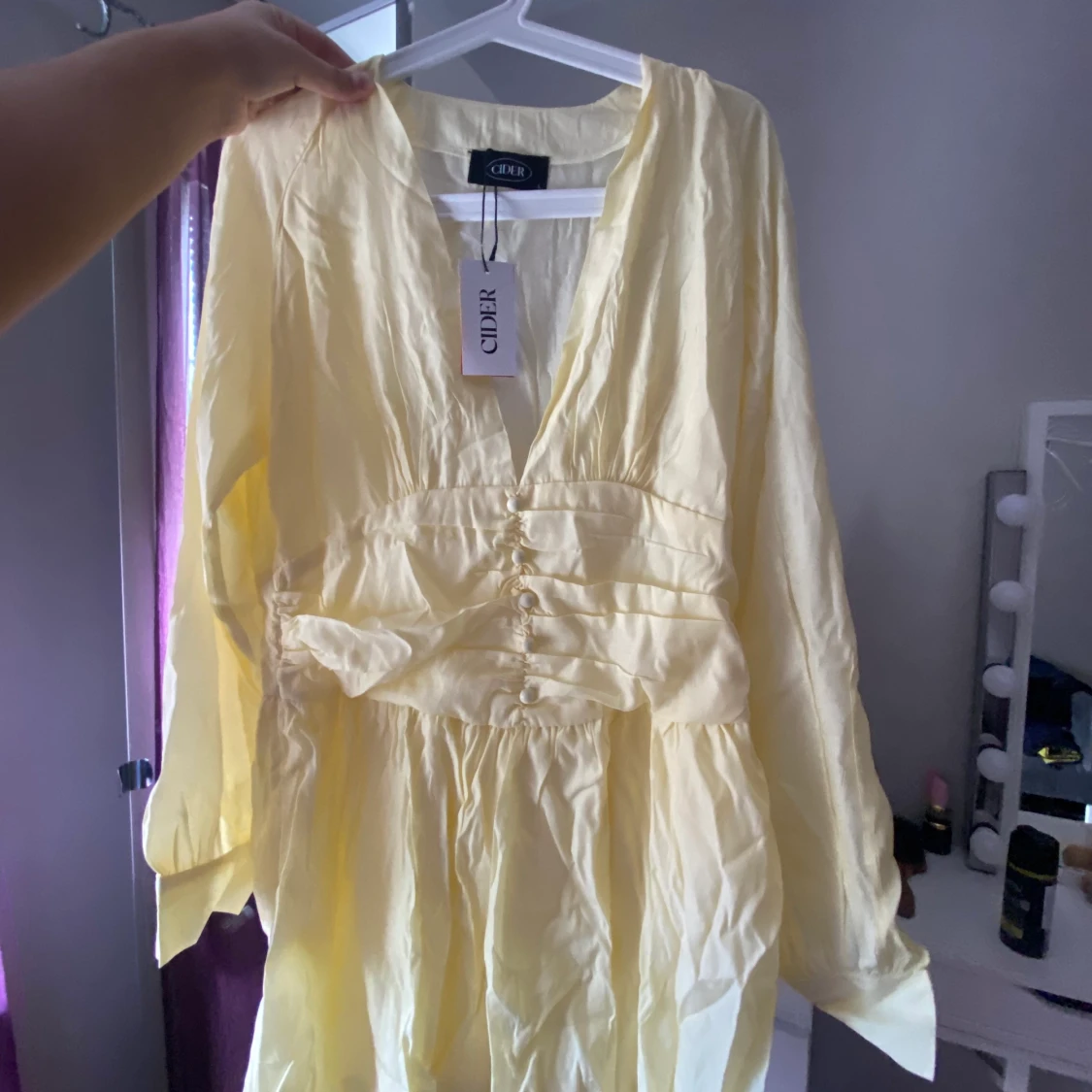 Djup V, mini klänning - 90