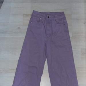 Pastell lila jeans från H&M💜Super bra skick!
