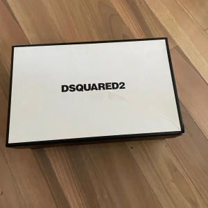 Dsq skor herr - Pris 3000kr Strl 43-44 Sick 9/10