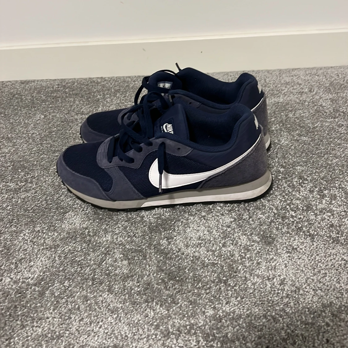 Nike MD Runner 2 storlek 42 - 91