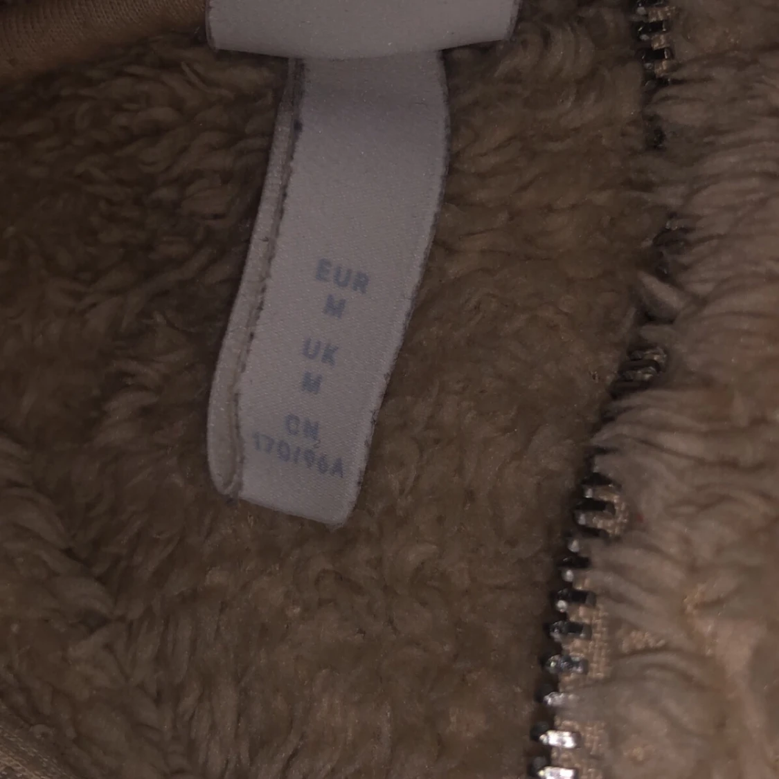 Står på bilden  - 91