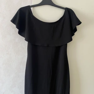 Klänning - Fest klänning storlek M. Köparen står för frakten 💓