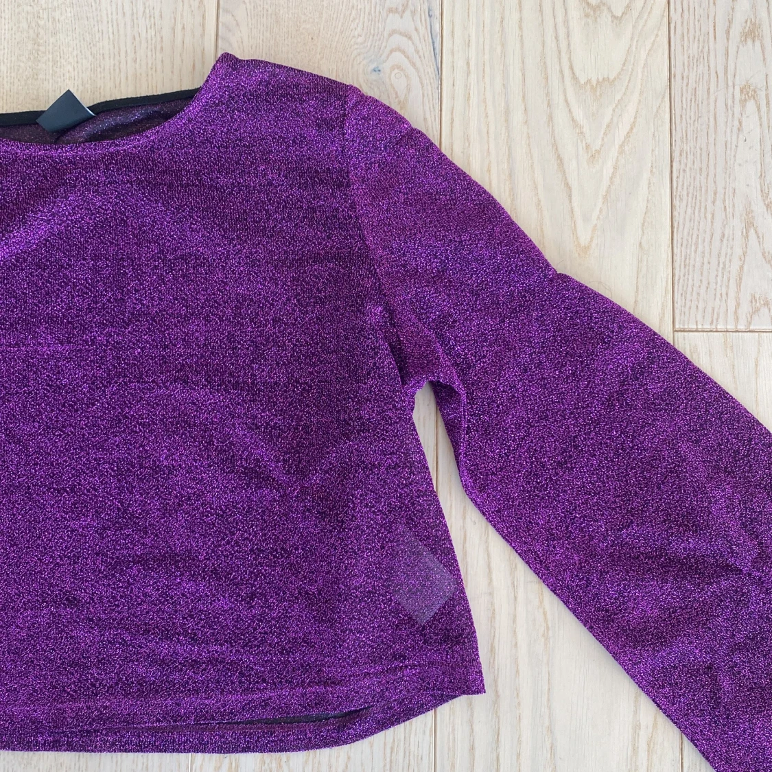 Genomskynlig glitter tröja från Gina Trico - 90