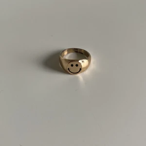 Smiley ring - Smiley ring😁😁😝😝