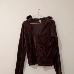 Tröja - Snygg och skön hoodie med en snygg passform