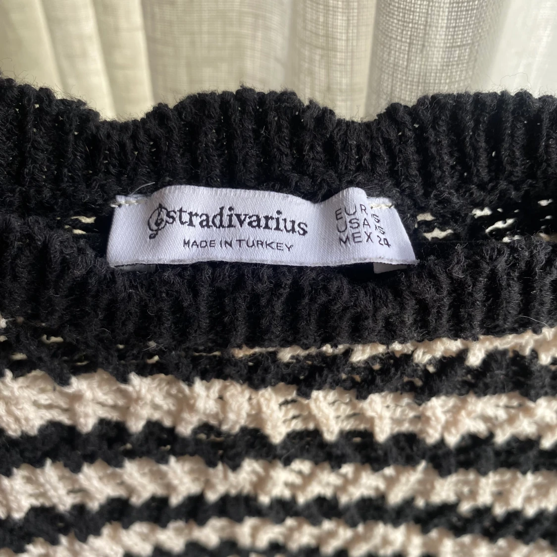 Randig stickad tröja  - 90