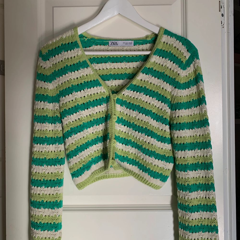 Grön Stickad kofta - Zara | Plick Second Hand