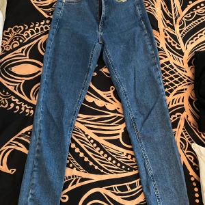 Clanvin Klein jeans - Använd ett par gånger, som ny 