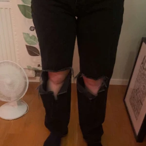 Byxor - Byxorna är från Gina tricot i storlek 40. Knappt använda