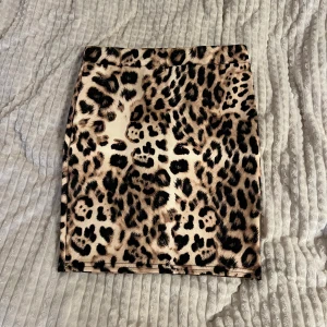 Nelly kjol - Kjol från nelly, aldrig använd. Den är stretch 