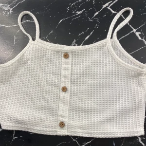 Linne - Ett vitt tunt kort linne. Köpte för 40 säljer för 25