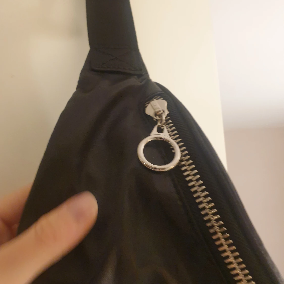 Oanvänd väska från Gina Tricot  - 90