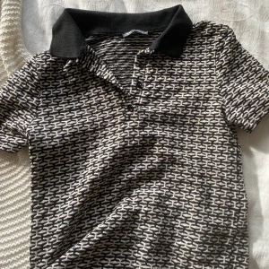 Zara strl s - Är ca ett år gammal men ej använd mycket 