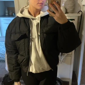 Croppad bombarjacka nakd - Från NA-KD knappt använd strl 36