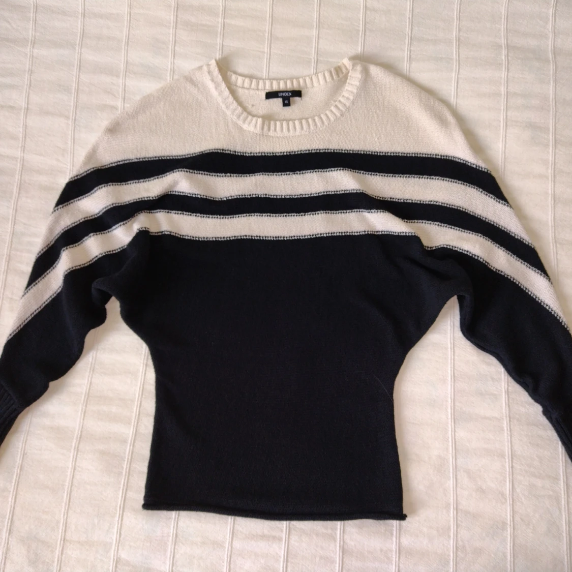 Svart/beige randig stickad tröja, storlek XS (S) - 90