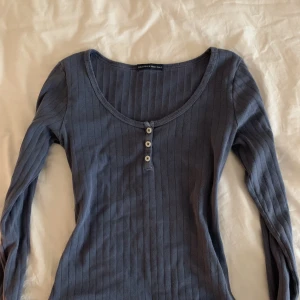 långärmad topp - så fin mörkblå tröja från brandy, nästan aldrig använd ! (pris går att diskutera)
