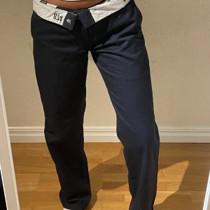 Dickies 874 - Säljer nu mina dickies i modell 874, marinblå färg. Köpte för ca 700 och säljer för 400 Intressekoll först