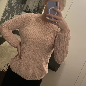 Stickad tröja  - Rosa stickad tröja 