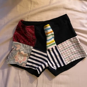 Tyg shorts  - Tygshorts   Ps säljer ut massa plagg billigt som fan, köper du 5 eller fler får du 15 %