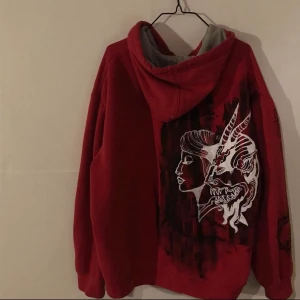 Hoodie - Nike Hoodie med motiv designat av mig, tvättas i 30 grader💕frakt: postnord spårbart! budgivning eller köp direkt för 450kr!