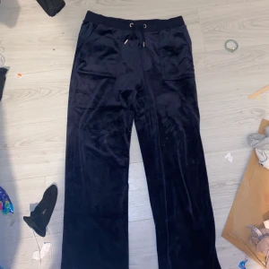 Juicy byxor  - Ett par fina juicy byxor använda några gånger 