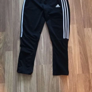 Adidas - Adidas komplet kille 14-16