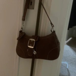 Fin brun väska ifrån bikbok  - Väska ifrån bikbok ❣️